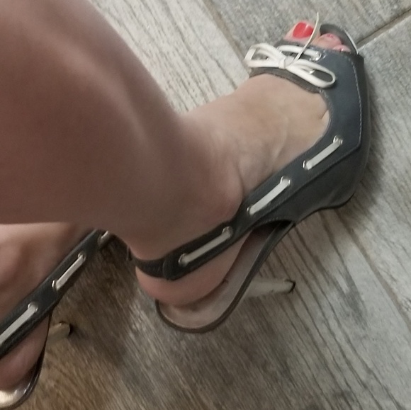 Women's Heels - Picture 7 of 7